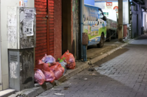 މަލޭ މަގުމަތީގައި ރޯދައާއި ދިމާކޮށް ކުނި ގިނަވާތީ އީޕީއޭއިން ކަންބޮޑުވުން ފާޅުކޮށްފި