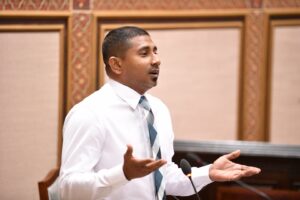 މަސައްކަތްތައް ގިނަވެގެން ކޮންޓްރެކްޓަރުންނަށް ވަނީ ނުކަތާފަ: މަހުލޫފް