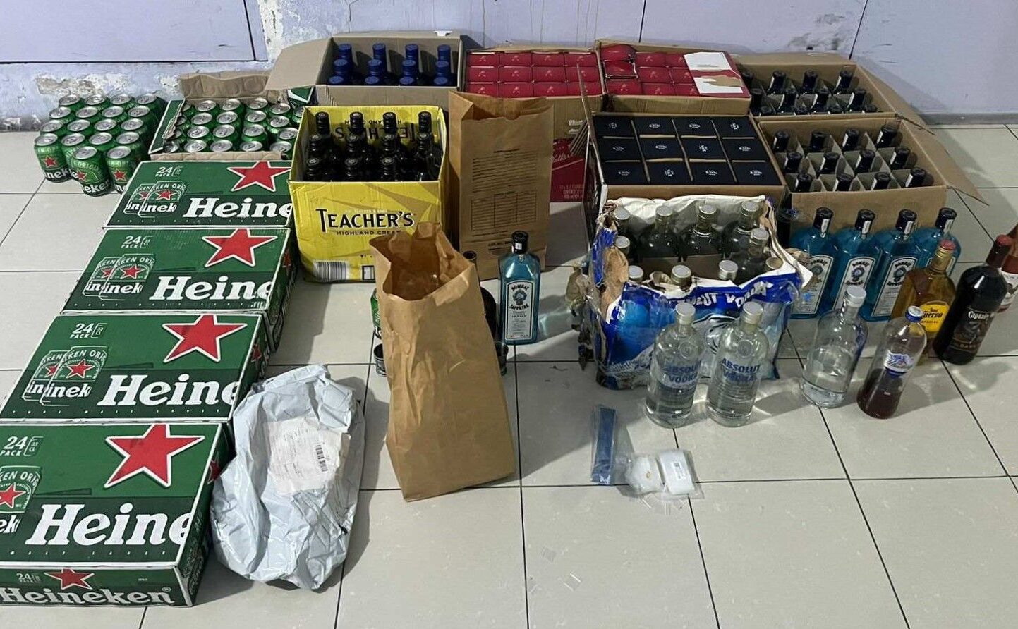 ގިނަ އަދަދެއްގެ ބަނގުރަލާއެކު ތިނަދޫން މީހަކު ހައްޔަރުކޮށްފި