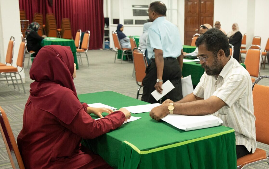 ހައްޖަށް ގެންދިއުމުގެ ހުއްދަ ތިން ކުންފުންޏަކަށް