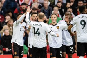 ނޮޓިންހަމް ބަލިކޮށް ޔުނައިޓެޑުން ތިން ވަނަ އަށް