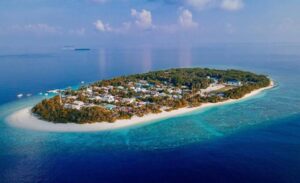 ދަރަވަންދޫގައި މޫނު ނިވާކޮށްގެން ތިބި ބަޔަކު މީހަކަށް ހަމަލާދީ ބޯ ފަޅާލައިފި