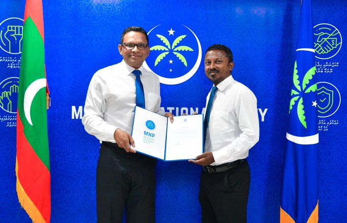 އެމްއެންޕީގެ ރިޔާސީ ކެންޕޭންގެ ސްޕޯކްސްޕާސަންއަށް އުޝާމް