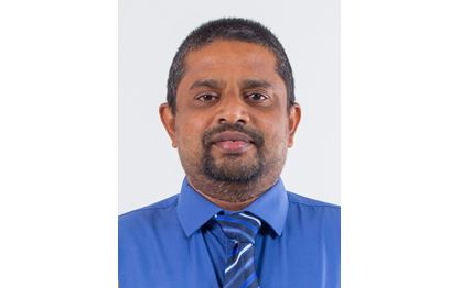 އަހުމަދިއްޔާ ސްކޫލުގެ ޑެޕިއުޓީ ޑިރެކްޓަރ ޝާކިރު ކުއްލި ގޮތަކަށް ނިޔާވެއްޖެ