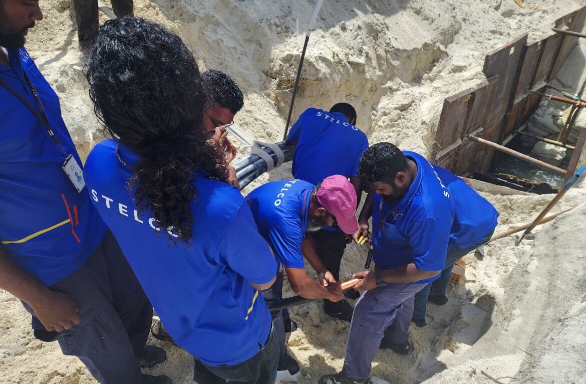 ކޭބަލް މަރާމާތުކޮށް ހުޅުމާލޭގެ ކަރަންޓްދިޔަ ސަރަހައްދުތަކަށް ކަރަންޓު ދީފި