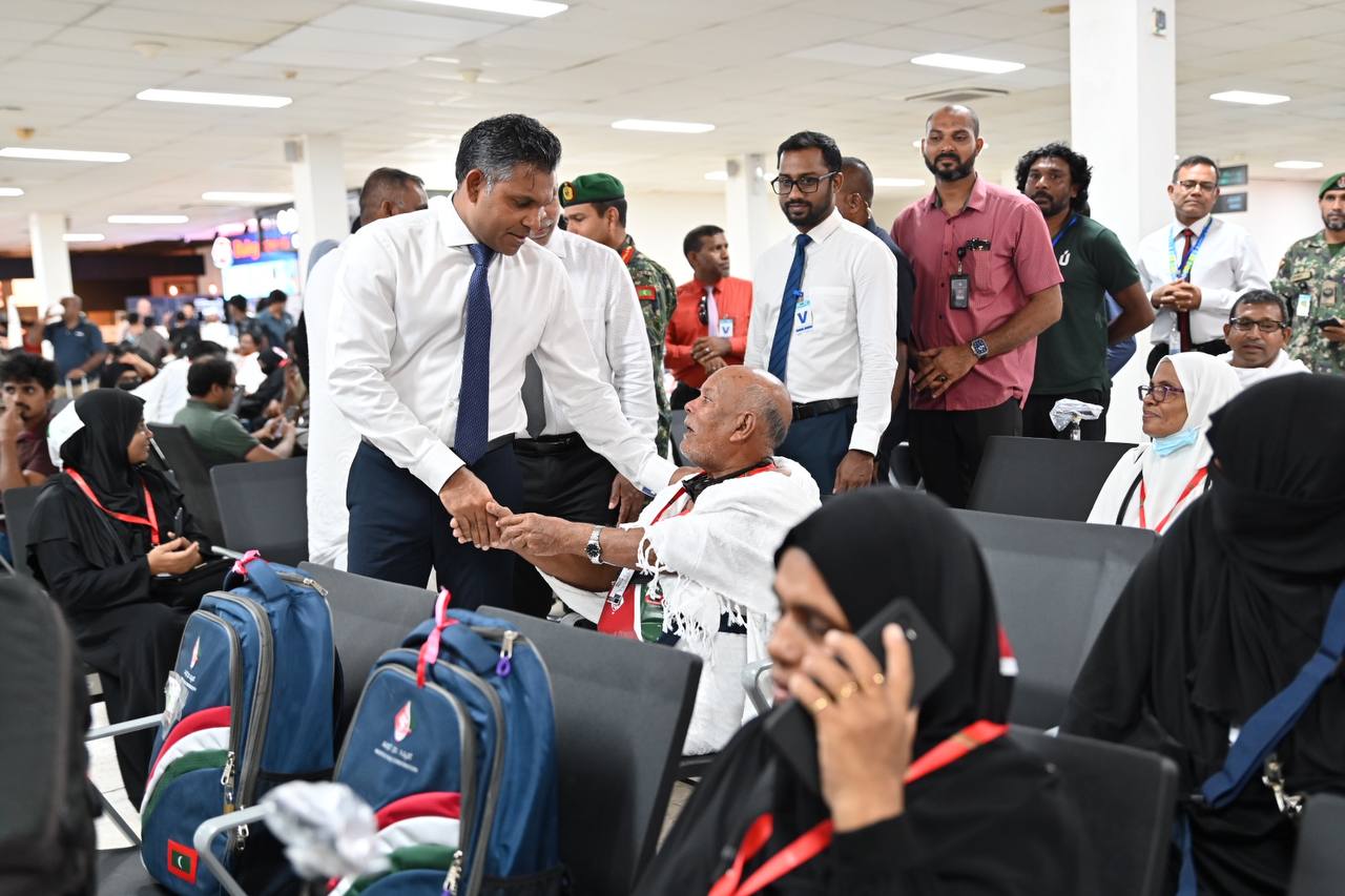 ޙައްޖާޖީންގެ އެންމެ ފުރަތަމަ ގްރޫޕާއި އަމީރުލް ހައްޖު ބައްދަލުކުރައްވައިފި