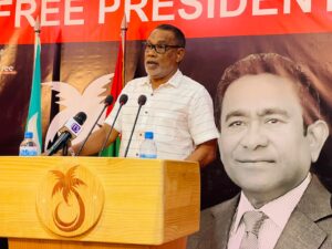 އެހެން ޕާޓީތަކުން ދަނީ ޕީޕީއެމް ބައިބައި ކުރުމަށް މަސައްކަތް ކުރަމުން، މިތިބީ ރައީސް ޔާމިންއާއެކު: އަދުރޭ
