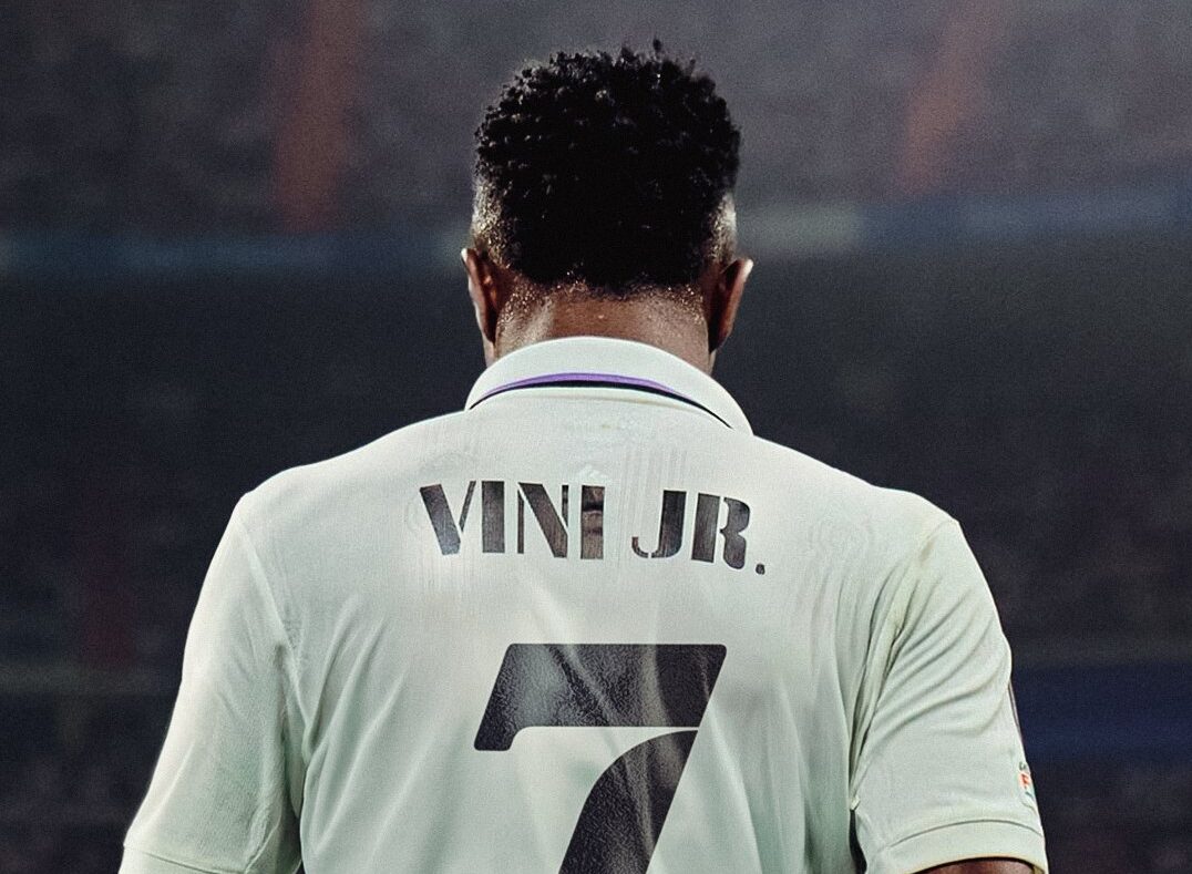 ރެއާލްގެ ލެޖެންޑަރީ 7 ނަންބަރު ޖާޒީ ވިނީޝިއަސް އަށް