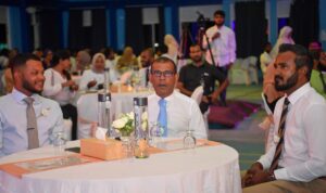 ސީޓީ ކައުންސިލެއް އެކުގައި ވެރިކަން ކުރާ ޕާޓީއަކުން ވަކިވުމަކީ ބޮޑު ޒަލްޒަލާއެއް: ނަޝީދު