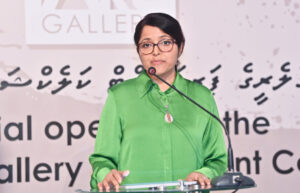 ޢީދު ފާހަގަކުރާއިރު، ހެދުން އެޅުމުގައި މިންގަނޑުތަކެއް ހުންނަންޖެހޭ: ޔުމްނާ