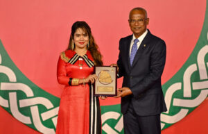 ޝަރަފުވެރިކަމުގެ އިނާމު 4 ފަރާތަކަށް ހިތްވަރު ދިނުމުގެ އިނާމު 17 ފަރާތަކަށް