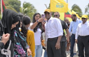 ކާމިޔާބު ލިބޭނީ އިޚްލާޞްތެރިކަމާއިއެކު ކުރާ މަސައްކަތަށް: ޑރ.އިޔާޒު