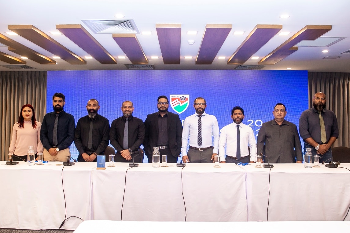 ބޮއްސުންލާފަ އޮތް އެފްއޭމް ފެއިލް ވެއްޖެ! ވެރީން ތިބީ މަގާމުގަ ބަގުޑި ބައްދައިގެން! ހައްލެއް އެބަ އޮތްތަ؟