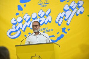 ސަރުކާރާ ދެކޮޅަށް އަޑު އުފުލުމުން އިމްރާންގެ އިންޒާރު: މުޒާހިރާކުރަން ދެން ފުރުސަތެއް ނުދޭނެ