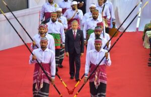 ޑރ. މުސްތަފާ ލުތުފީއަށް ނިޝާން ދިޔަމިނގިލީގެ ޝަރަފުގެ އިއްޒަތް އަރުވައިފި