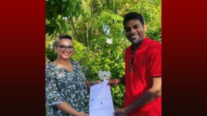 ރަތަފަންދޫ ކައުންސިލްގެ ނައިބު ރައީސާ ޑިމޮކްރެޓްސްއަށް ސޮއި ކޮށްފި