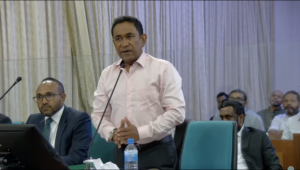 ފުއްގިރި މައްސަލާގެ އެންމެފަހުގެ 6 އަޑުއެހުންވެސް ކެންސަލް، ކުރިކު ރިޒާ ބަލިވެ، ޔާމިންގެ ޝަރީއަތް ބުރަކި ޖެހިފައި!