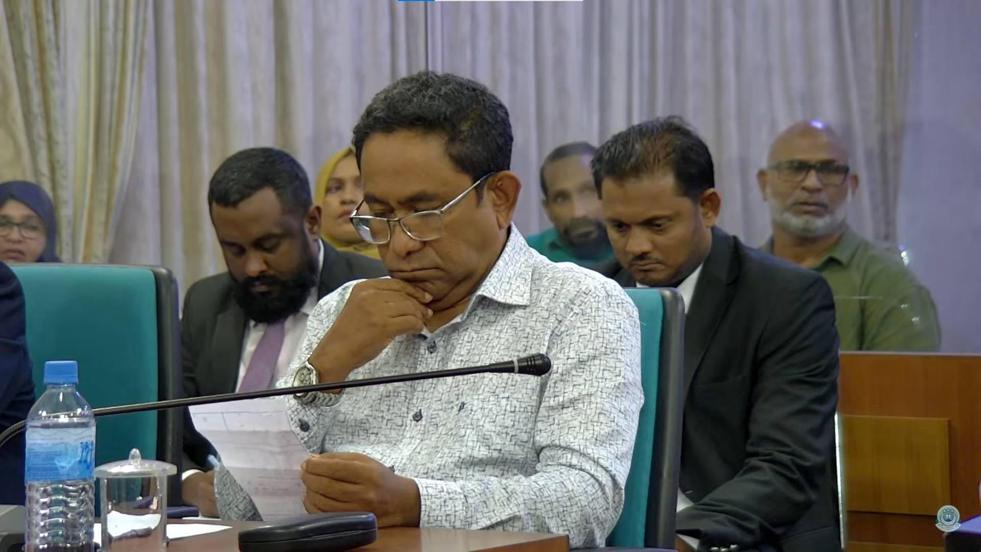 ކުރިމިނަލް ކޯޓުގައި ކުރިޔަށްދާ ޔާމިންގެ ޝަރީއަތް މަޑު ޖައްސާލައިފި
