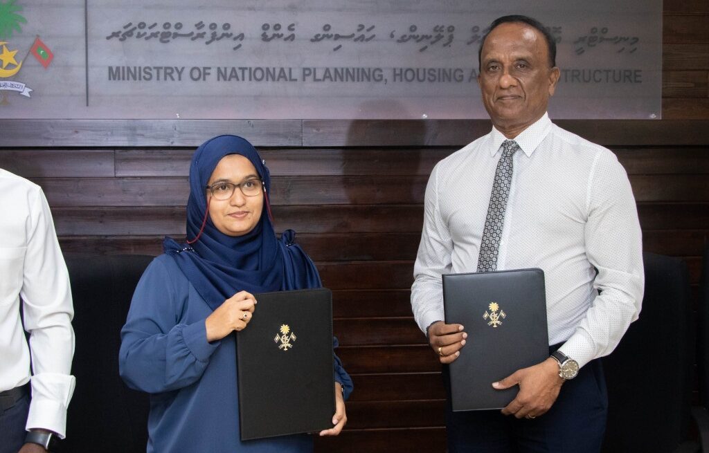 އެއާޕޯޓް އަޅަން 3 ރަށުގެ ބިން ހިއްކަން ހަވާލުކޮށްފި