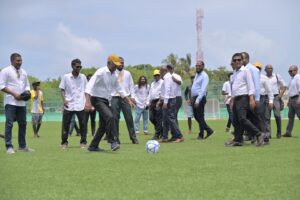 ރައީސުލްޖުމްހޫރިއްޔާ، ތުރާކުނު ފުޓުބޯޅަދަނޑު ހުޅުވައިދެއްވައިފި