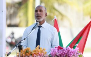 މިސްކިތްތައް ނިންމުމަށް ކޮންޓްރެކްޓަރުންގެ މަސައްކަތް ހަލުވިވާން ޖެހޭ: ޑރ.ޒާހިރު