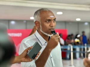 އިދިކޮޅު ކެންޑިޑޭޓު މުއިއްޒު އައްޑޫ ސިޓީ އަށް ފުރާވަޑައިގެންފި