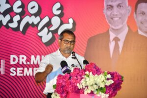 ބޭރުގެ ޤައުމެއްގެ ނުފޫޒުގައި ވެރިކަން ކުރާވެރިއަކު މިޤައުމަށް ބޭނުން ނުވޭ: ޑރ.ޚަލީލް