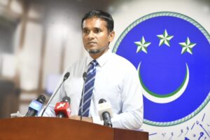 މަޖިލީހުގައި އަންހެނުނާއި ޚާއްސަ އެހީއަށް ބޭނުންވާ މީހުންނަށް ގޮނޑިތަކެއް ޚާއްސަކުރުމަށް އިސްލާހެއް ހުށަހަޅަނީ