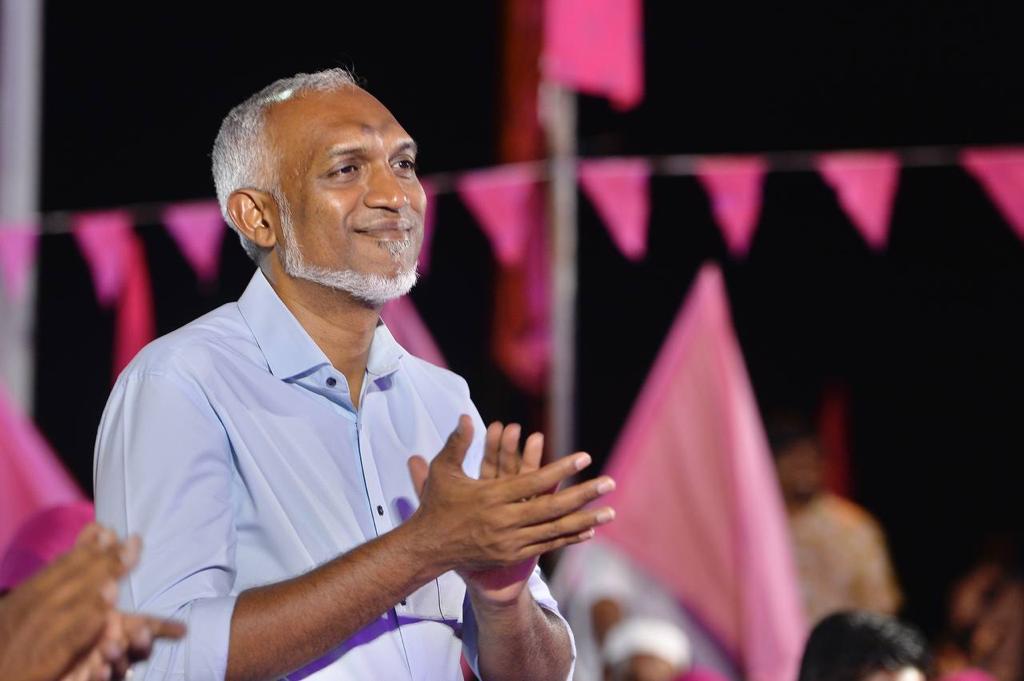 މުއިއްޒުގެ ވެރިކަމެއްގައި އީދުގައި ސިޓީތަކާއި ބައެއް ރަށްތަކުގައި ބޮކި ދިއްލައި ތަކުބީރު އަޑުން ގުގުމާލަނީ