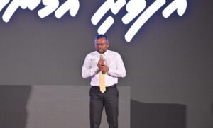 ދިރިއުޅެން ދޭ ފްލެޓް ކުއްޔަށް ދެވޭ ގޮތެއް ހެދުމުގެ ވިސްނުން އެބަ އޮތް: ފައްޔާޒް