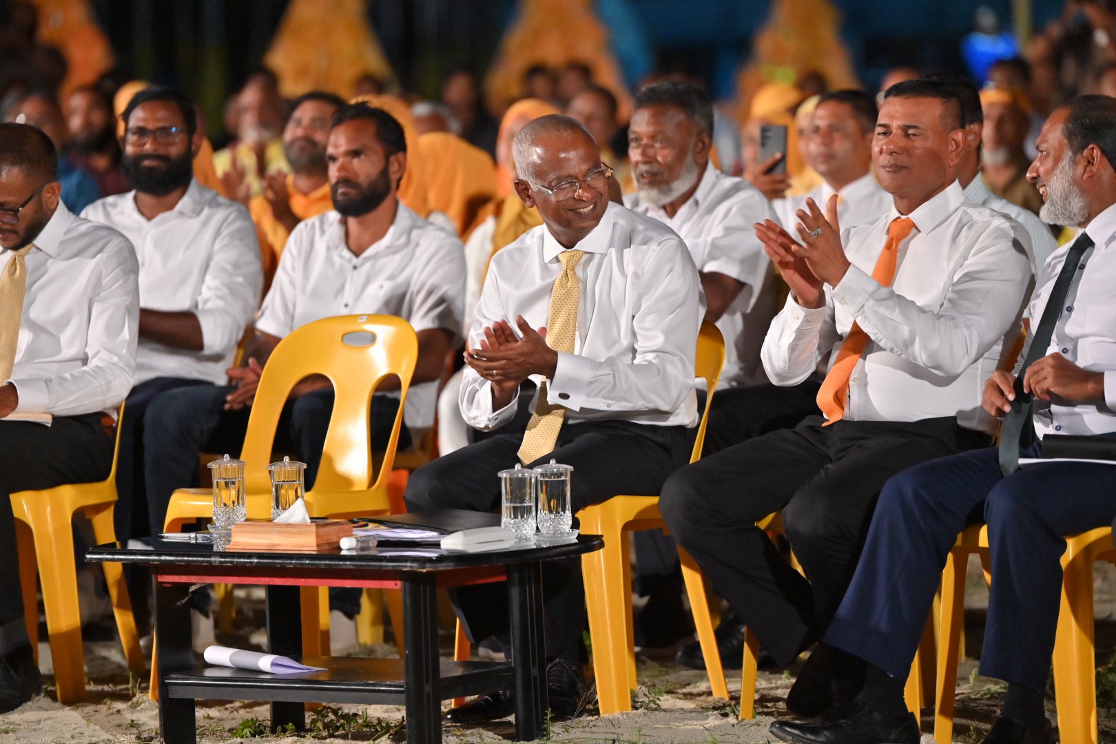 އަދާލަތު ޕާޓީއާއި އެމްޑީއޭއަކީ ތަސައްވުރު ފުދިފައިވާ ބޮޑު ދެޕާޓީ: ދޮންބިލެތް