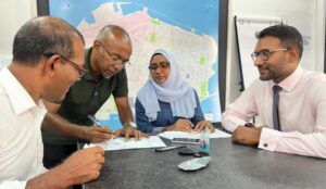 ޝާހު މާހިރުގެ ތާއީދު ޑރ. މުއިއްޒަށް