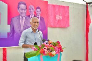 މުޢިއްޒު ގޮވާލެއްވީ ހުރިހާ ބިރެއް ދޫކޮށްލައްވާ އެމަނިކުފާނާއެކު ވަޑައިގަތުމަށް