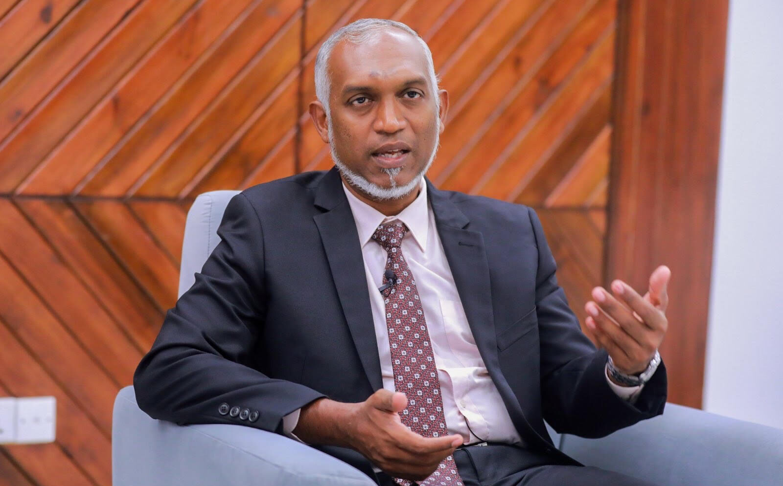 🛑 ރިޔާސީ އިންތިޚާބުގެ 2 ވަނަ ބުރާއި ގުޅޭގޮތުން ޑރ. މުއިއްޒު ދެއްވި ހާއްސަ އިންޓަރވިއު