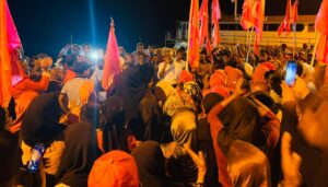 މުއިއްޒު ކުޑަ ވަގުތުކޮޅަކަށް ނައިފަރަށް އަރާލުމުންވެސް ރަށް ކެކިއަރައިފި!