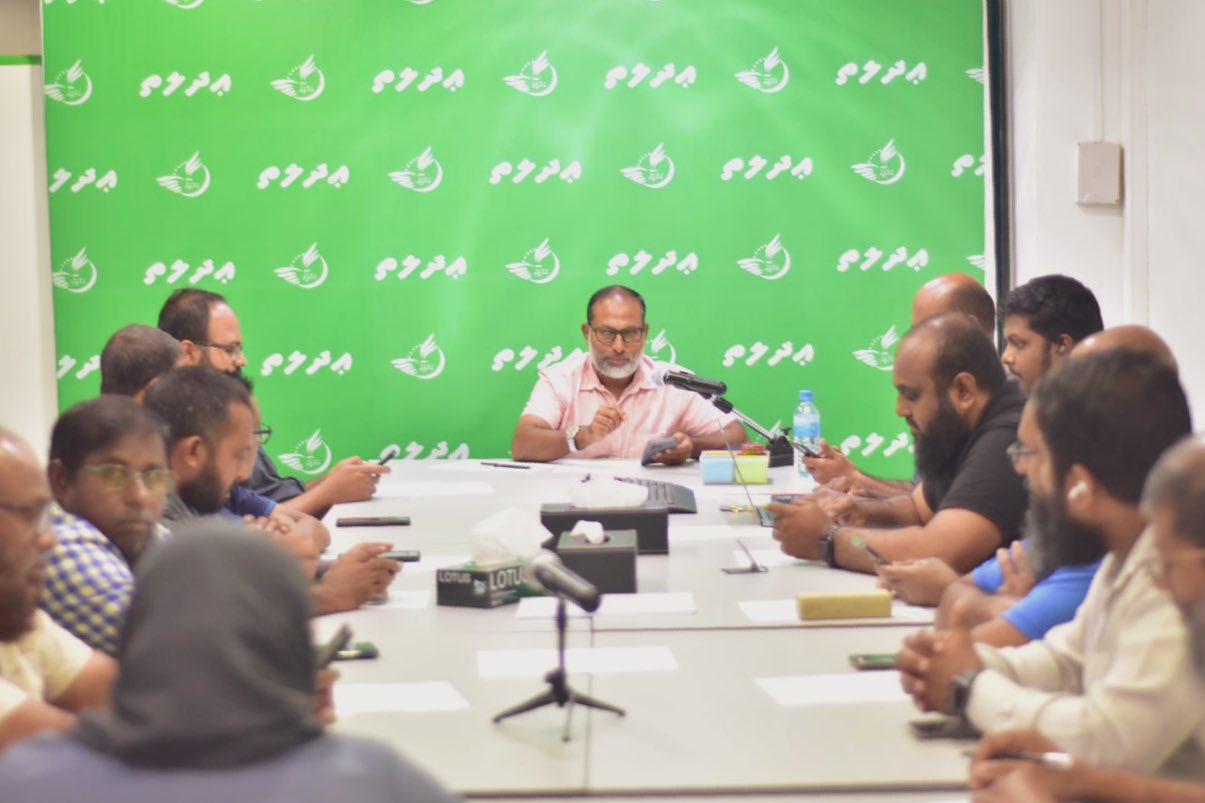 އިސްރާއީލް ޕާސްޕޯޓް މަނާ ކުރަން ނިންމި ނިންމުމަށް އަދާލަތުން މަރުހަބާ ކިޔައިފި