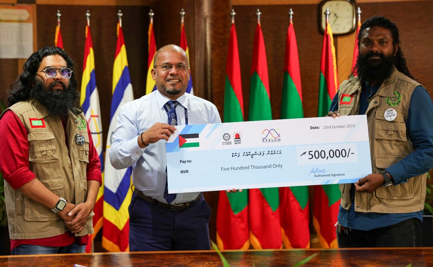 ފަލަސްތީނަށް އެހީވުމަށް ސްޓެލްކޯ އިން ފަސްލައްކަ ރުފިޔާ ހަދިޔާކޮށްފި