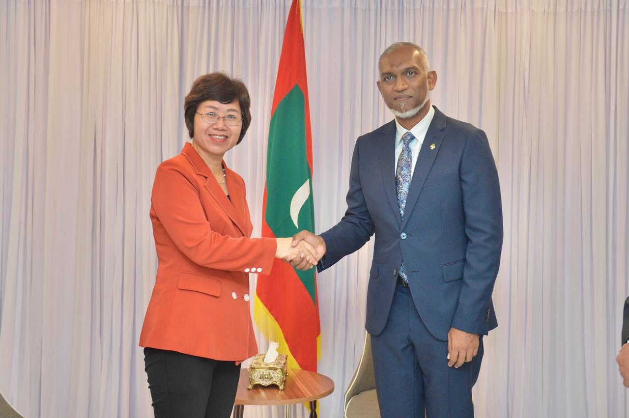 އިންތިޚާބީ ރައީސް، ޗައިނާ ސަފީރާ ބައްދަލުކުރައްވައިފި