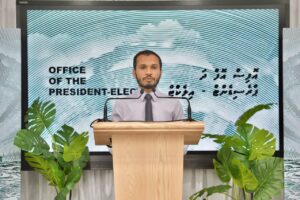 ފެނަކަ ދަރަނި 4.1 ބިލިއަނަށް އަރާ، 8،126 މުވައްޒަފުން އެބަތިބި: ފިރްޒުލް
