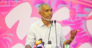 އަޅުގަނޑުގެ މައްޗަށް އެއްވެސް ބައެއްގެ ބާރެއް ނުހިންގޭނެ، އަޅުގަނޑަކީ ރައްޔިތުން ޚާދިމެއް: ޑރ. މުއިއްޒު