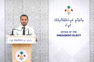ފްލެޓު ހަވާލުކުރުން މަޑުޖައްސާލުމަށް އިންތިޚާބީ ރައީސް އެދިވަޑައިގެންފި