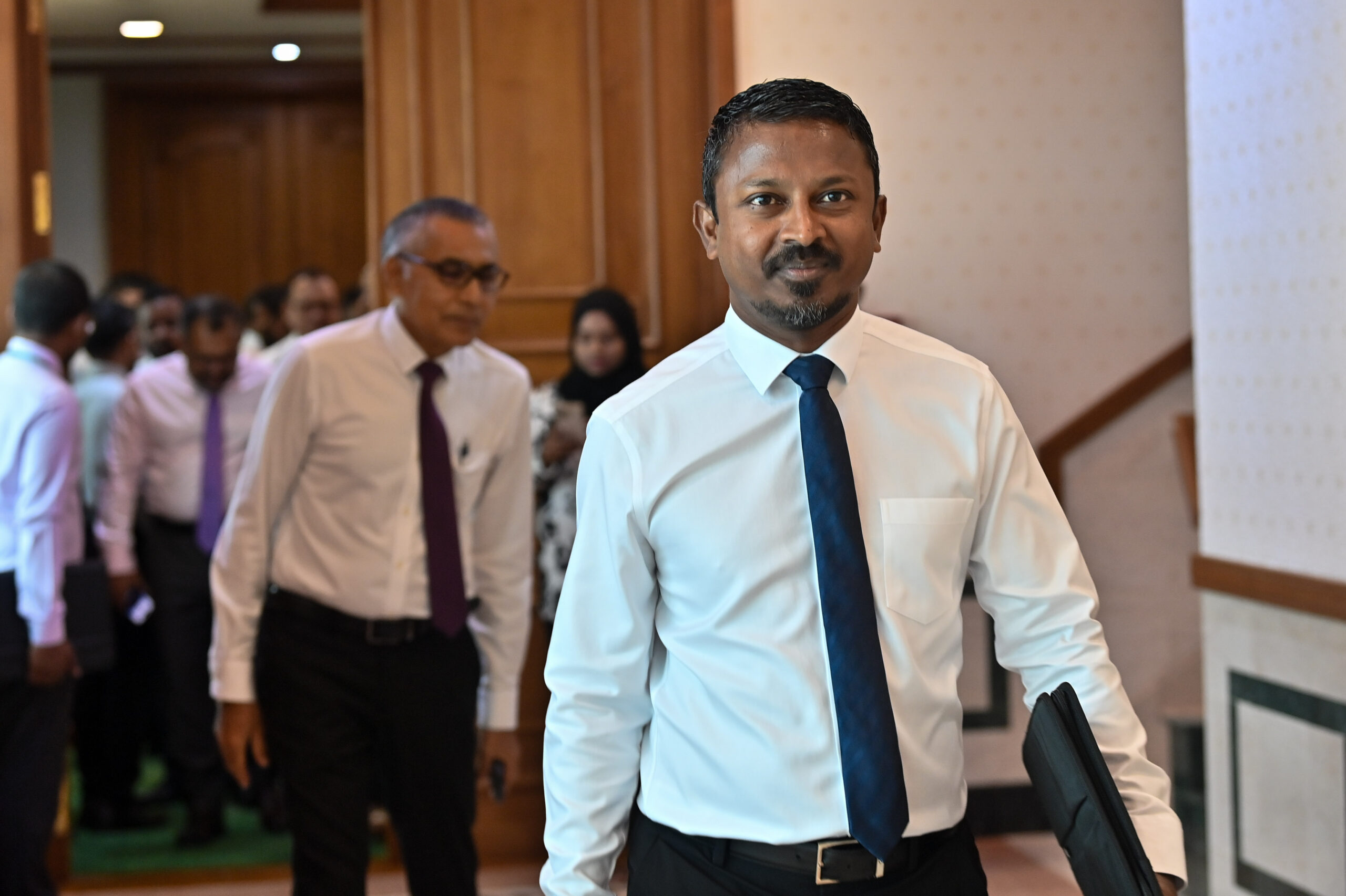 މަދަނީ މިންގަނޑު ބައްޕަ ސާބިތުކުރަން ހުށައެޅި މައްސަލަ އޭޖީން އަނބުރާ ނަގައިފި