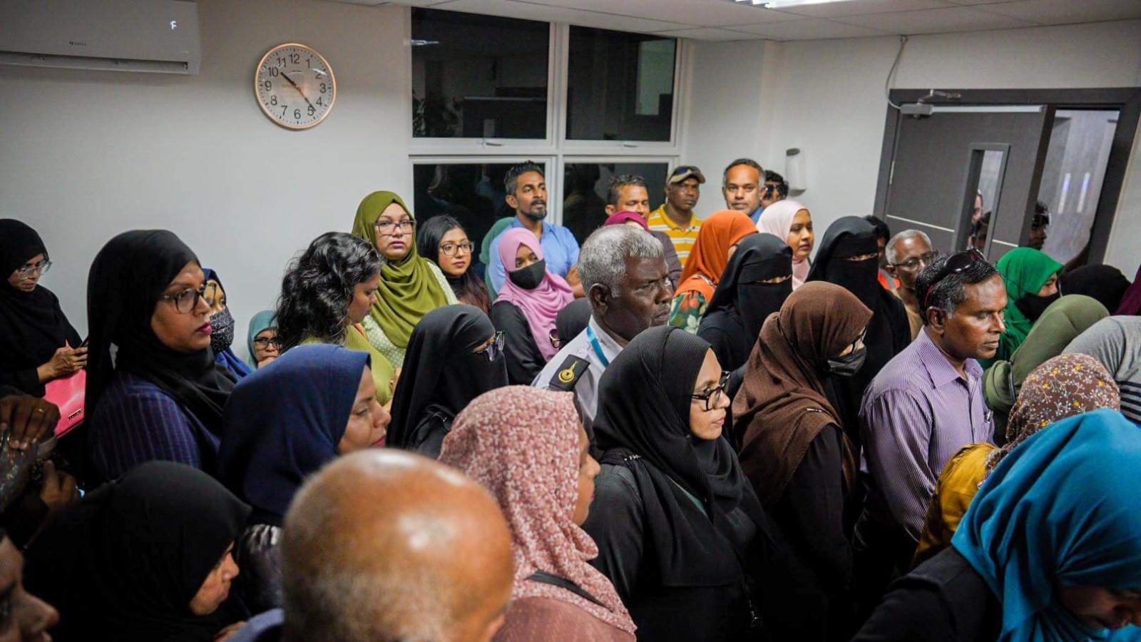 ފްލެޓް ލިސްޓުގެ ޝަކުވާތަކާއެކު ގިނަ ބަޔަކު އޭސީސީއަށް