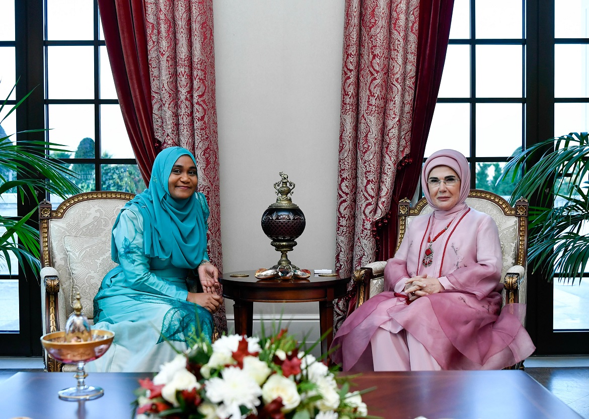 ރައީސްގެ އަނބިކަނބަލުން މެޑަމް ސާޖިދާ، ތުރުކީގެ ރައީސްގެ އަނބިކަނބަލުންނާ ބައްދަލުކުރައްވައިފި