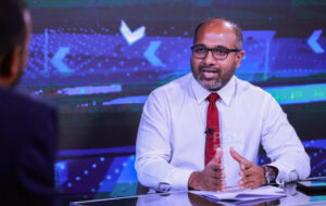 އިހްސާނާއި ފުލުހުންގެ އޮފިސަރުންތަކެއް ކޯޓުގެ ހުރުމަތް ކެނޑި މައްސަލަ ބަލަނީ