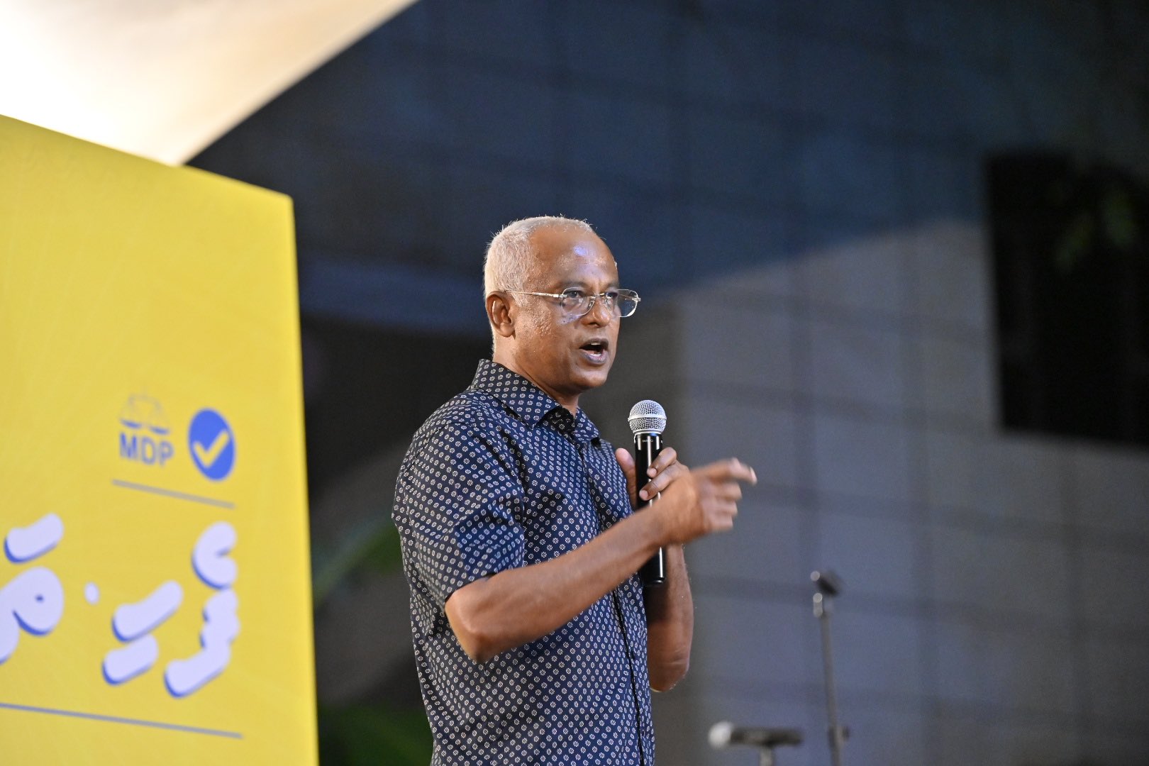 އިލެކްޝަންސް ކޮމިޝަނުގެ މުސްތަޤިއްލުކަމާމެދު ސުވާލު އުފައްދަވައިފި!