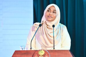 އާމްދަނީ ހޯދުމަށްޓަކައި ގޭގައި އުފައްދައި ބަންދުކުރާ ކާބޯތަކެއްޗަށް ޚާއްޞަ ލޯގޯ، މެޑަމް ސާޖިދާ އިފުތިތާހު ކޮށްދެއްވައިފި