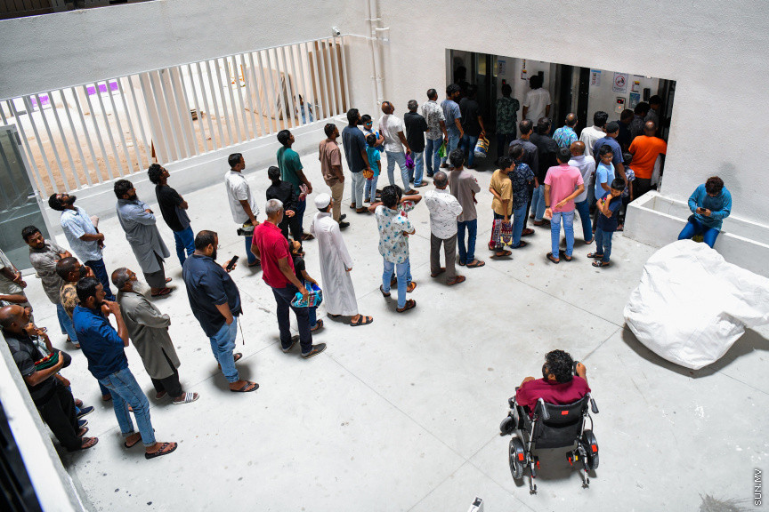 ހިޔާ ފްލެޓްތަކުގައި އިތުރު ލިފްޓް ހަރުކުރުމުގެ މަސައްކަތް 23 އިންސައްތަ ނިމިއްޖެ: އެޗްޑީސީ