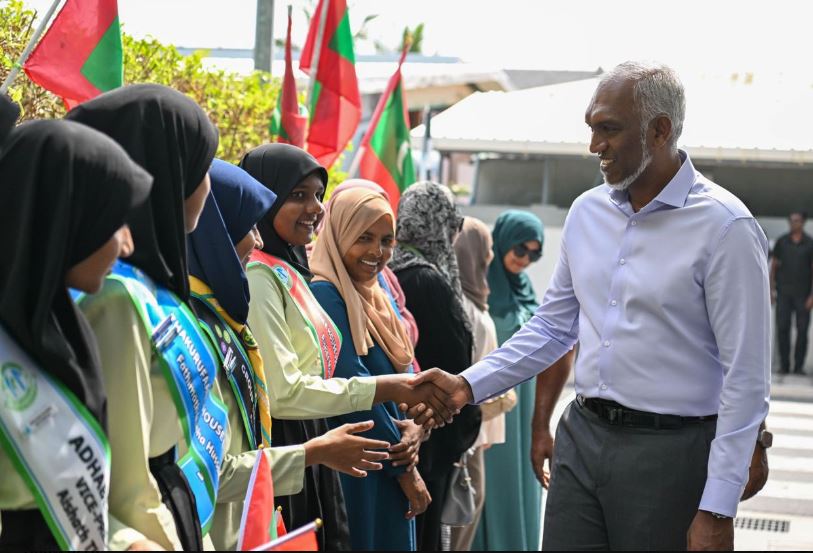 ރަށު ޕިކަޕުން ނަގާ ފީ އުވާލަން ރައީސް ނިންމަވައިފި