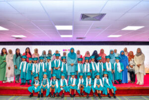 މެޑަމް ސާޖިދާ ޗައިމްސް ޕްރީސްކޫލުގެ ދަސްވެނިވުމުގެ ޖަލްސާ ޝަރަފުވެރިކޮށްދެއްވައިފި